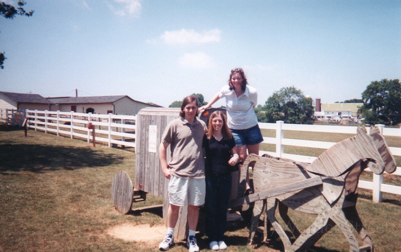 Taylor Erica and Liz.JPG